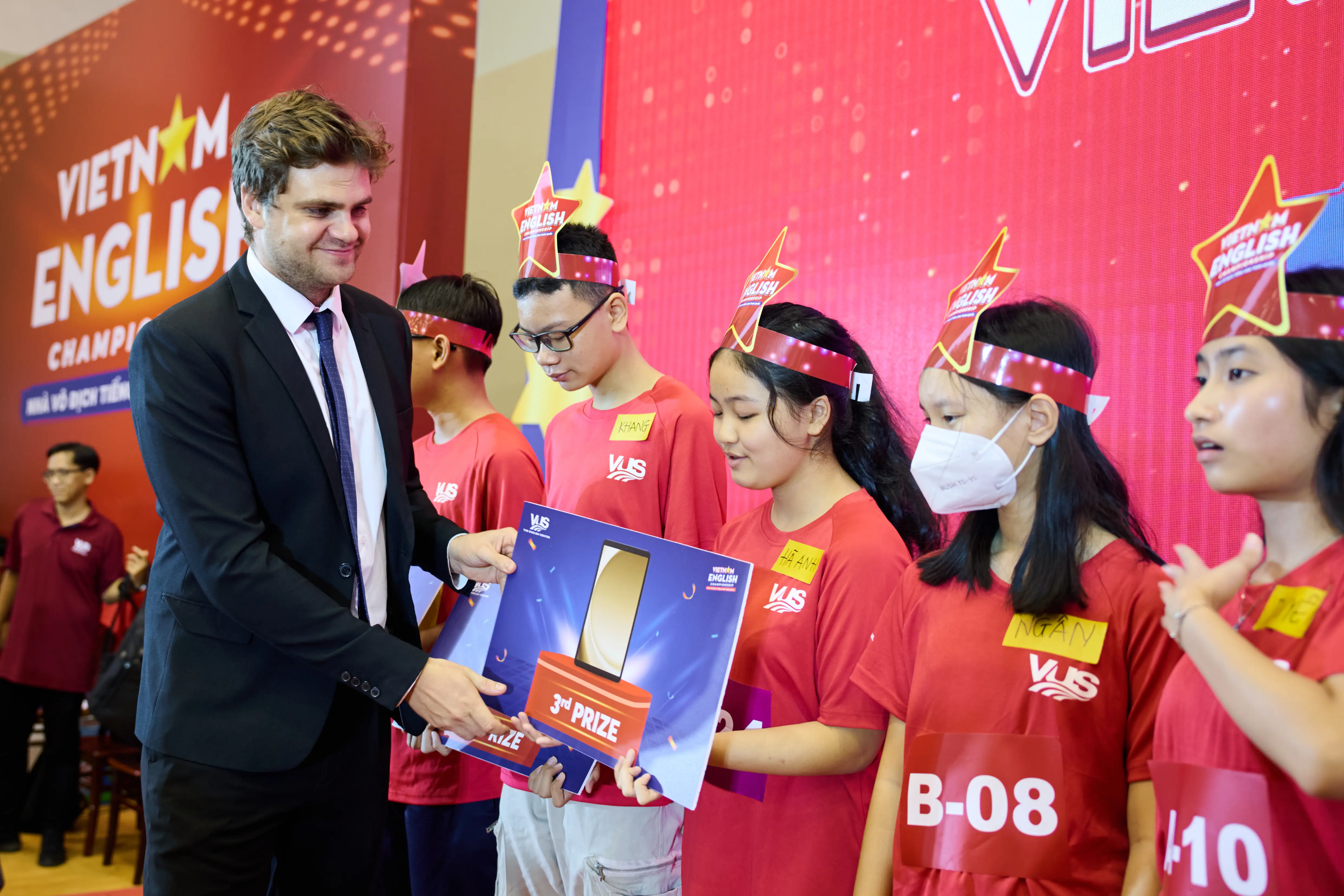 Đấu trường Anh ngữ toàn quốc Vietnam English Championship tại VUS